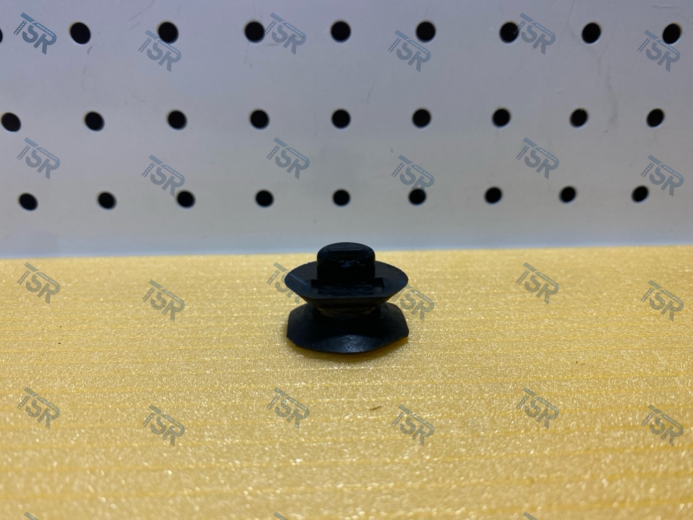 Замок крышки АКБ