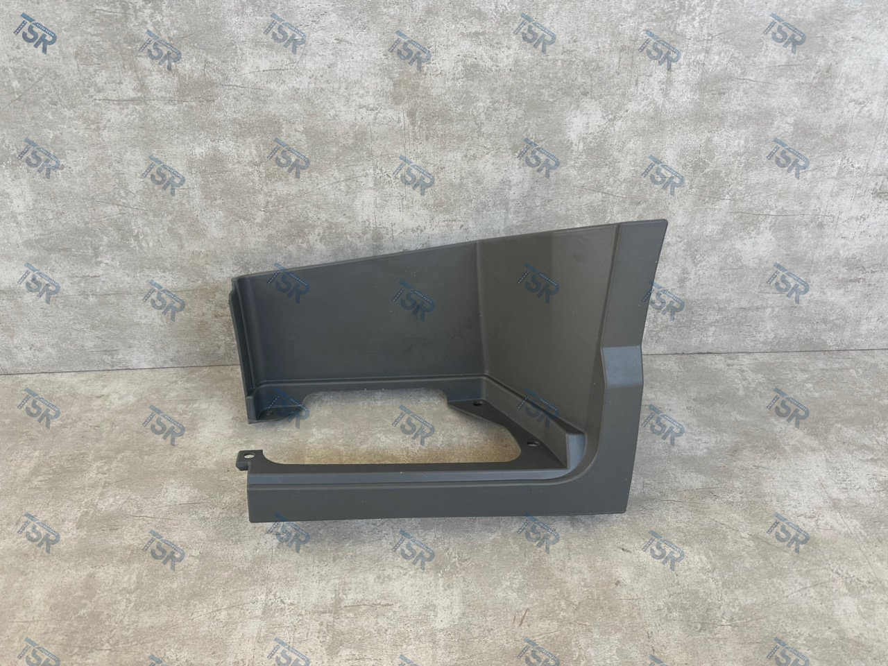 Корпус подножки левый