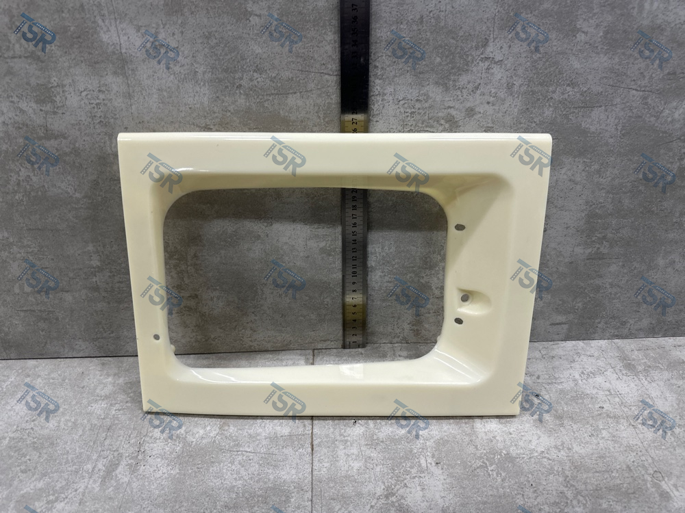 Рамка фары правая