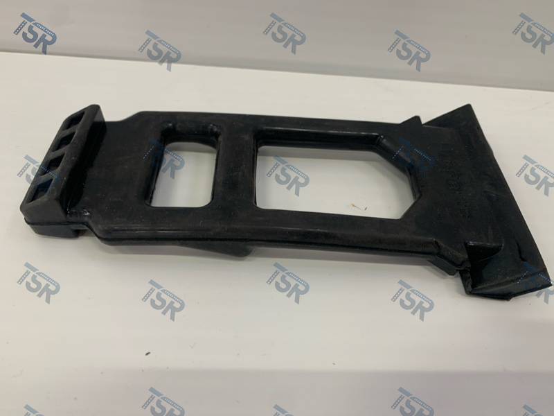 Крепление крыла резиновое держатель брызговика