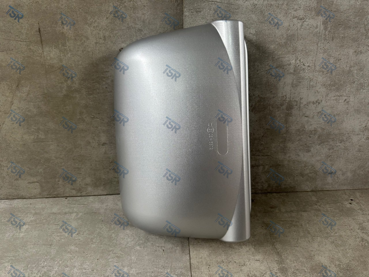 Крышка зеркала основного