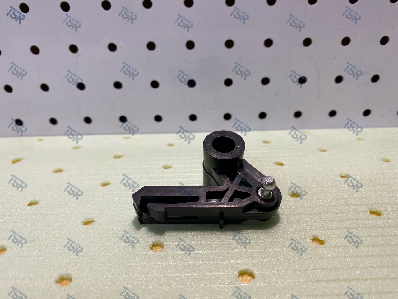 Рычаг ручки двери