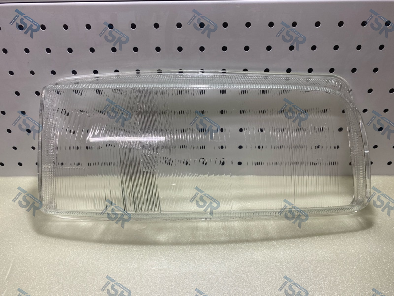 Стекло фары правой