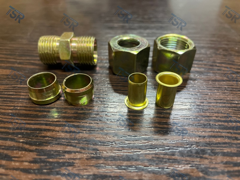 Фитинг прямой с двусторонней резьбой для трубок D12x1.5-D12x1.5 латунь