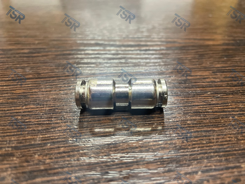 Фитинг прямой с двусторонней внутр.резьбой d6, L=41