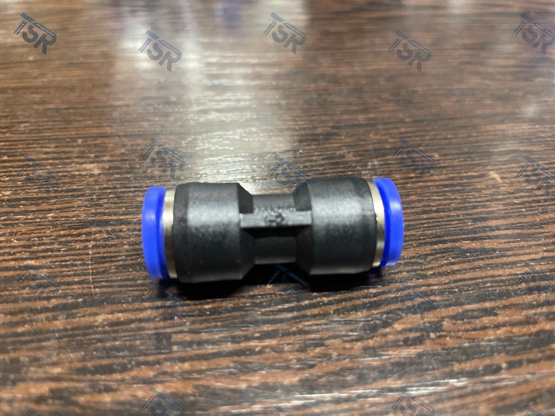 Фитинг быстросъемный d8*d8 пластик