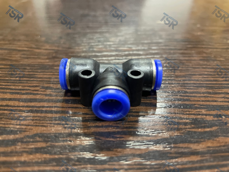 Фитинг соединитель пластиковый тройник 8 мм