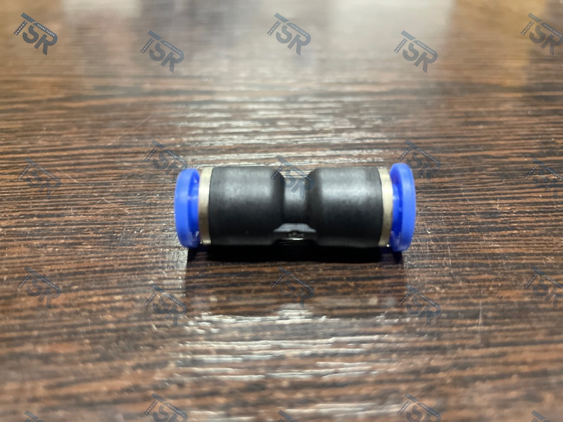 Фитинг быстросъемный d5*d5 пластик