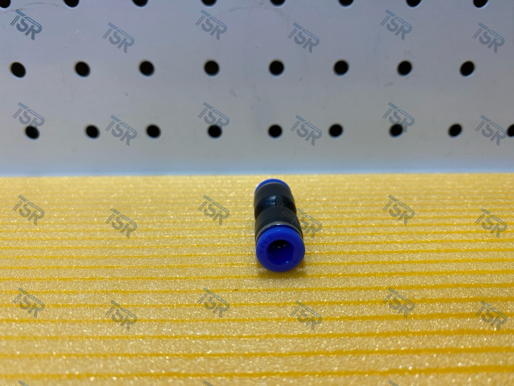 Фитинг быстросъемный 6,0*6,0 пластик