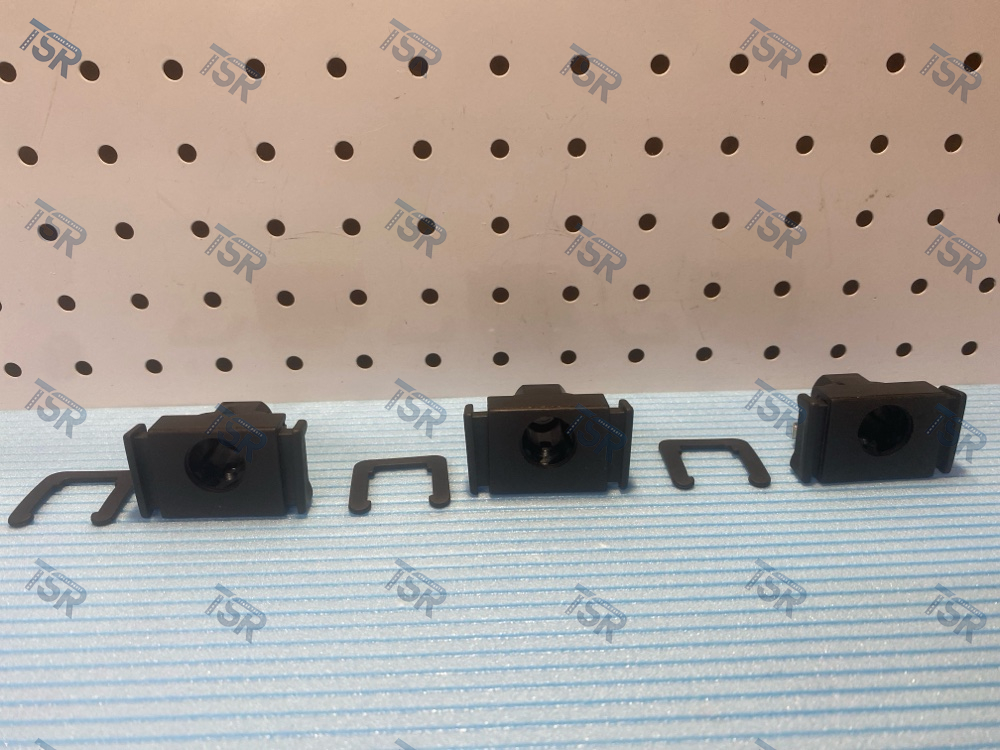 Замок вещевого ящика (комплект 3 штуки)