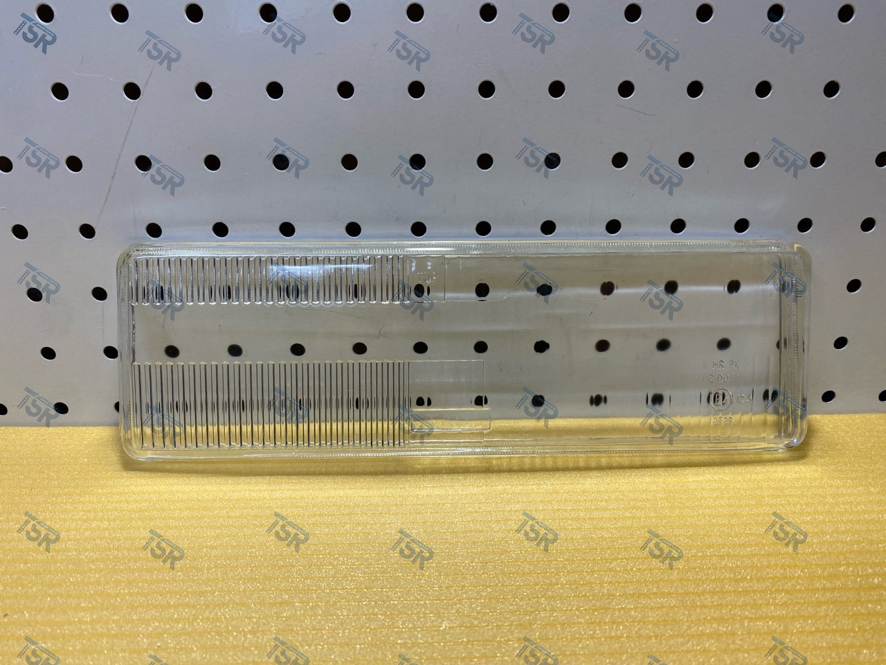 Стекло противотуманной фары правое