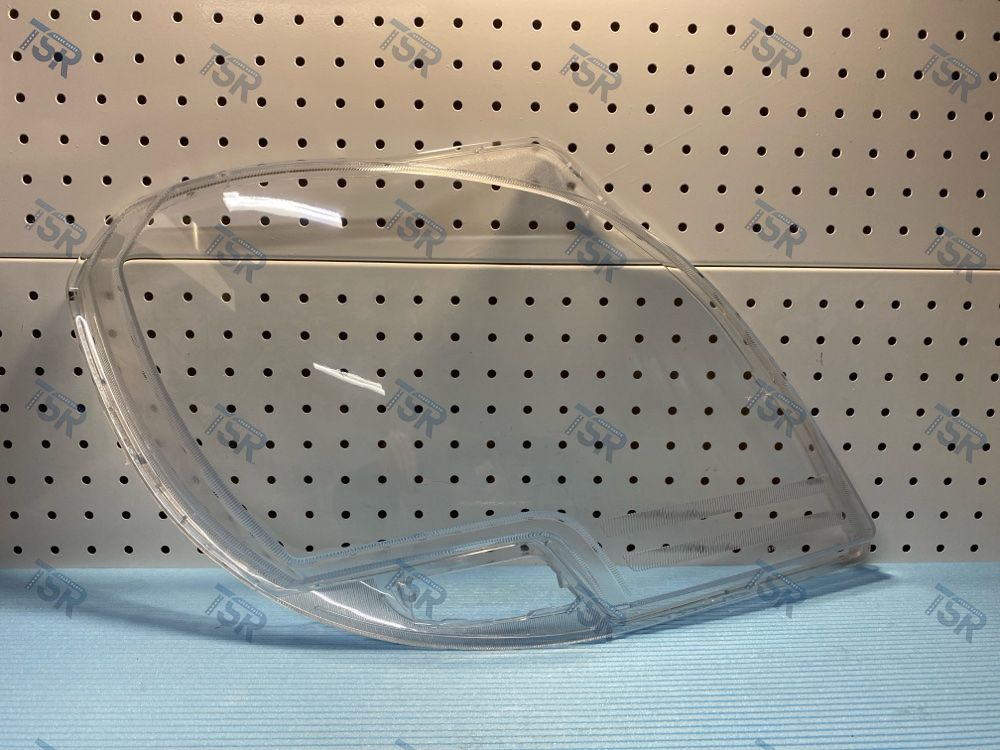 Стекло фары правое