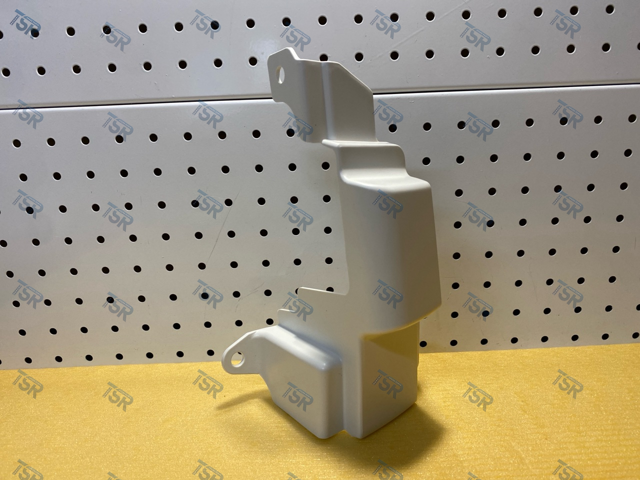 Кожух стойки двери правый