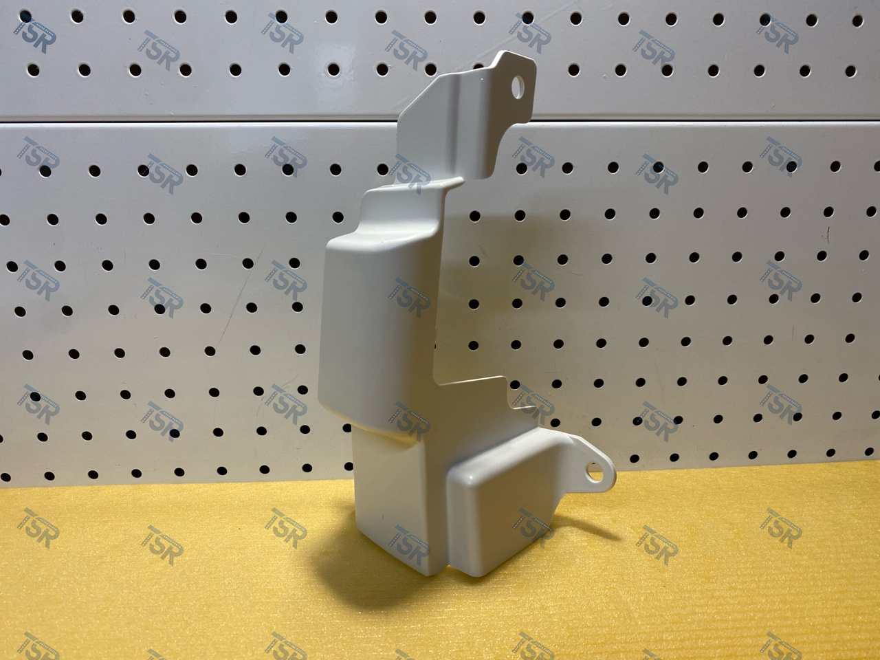 Кожух стойки двери левый