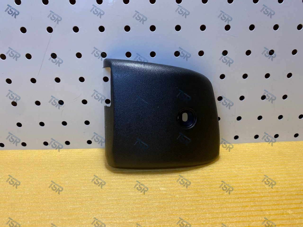 Накладка стойки кабины