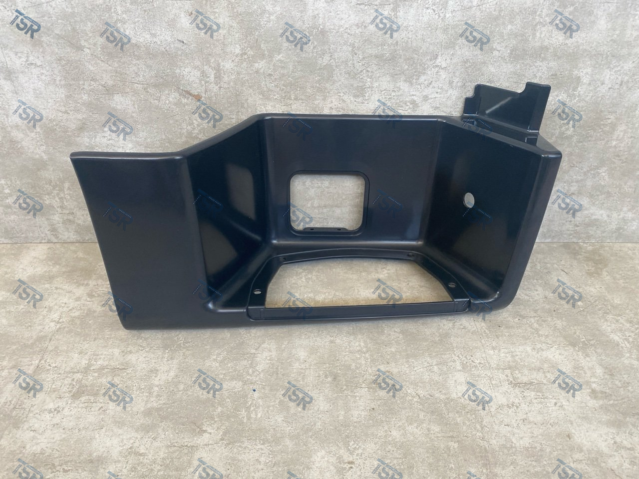 Подножка нижняя правая