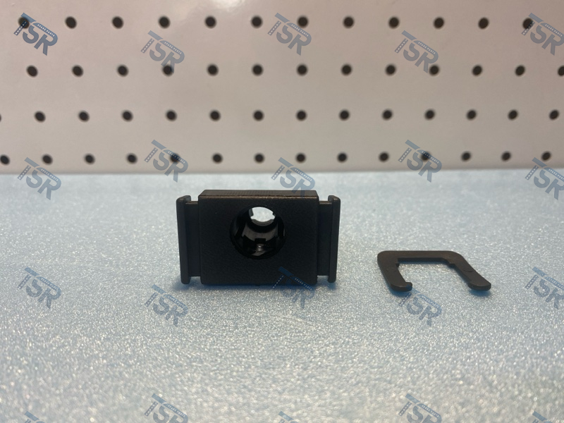 Замок вещевого ящика без личинки и ключа DAF 85CF 95XF 105XF 106XF