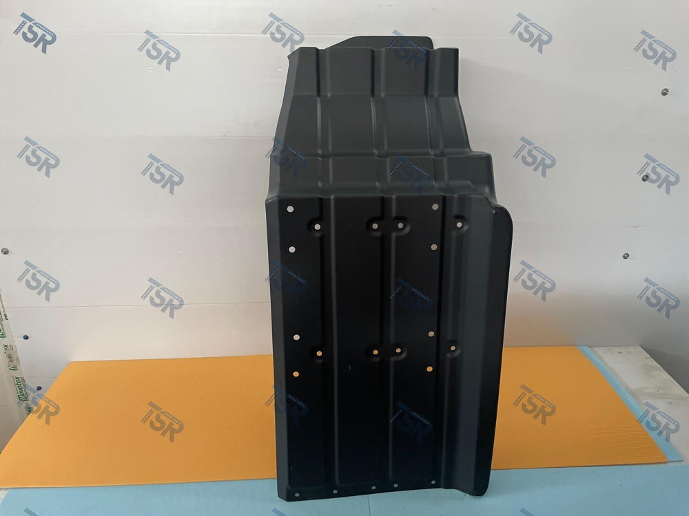 Крыло переднее задн. часть правое