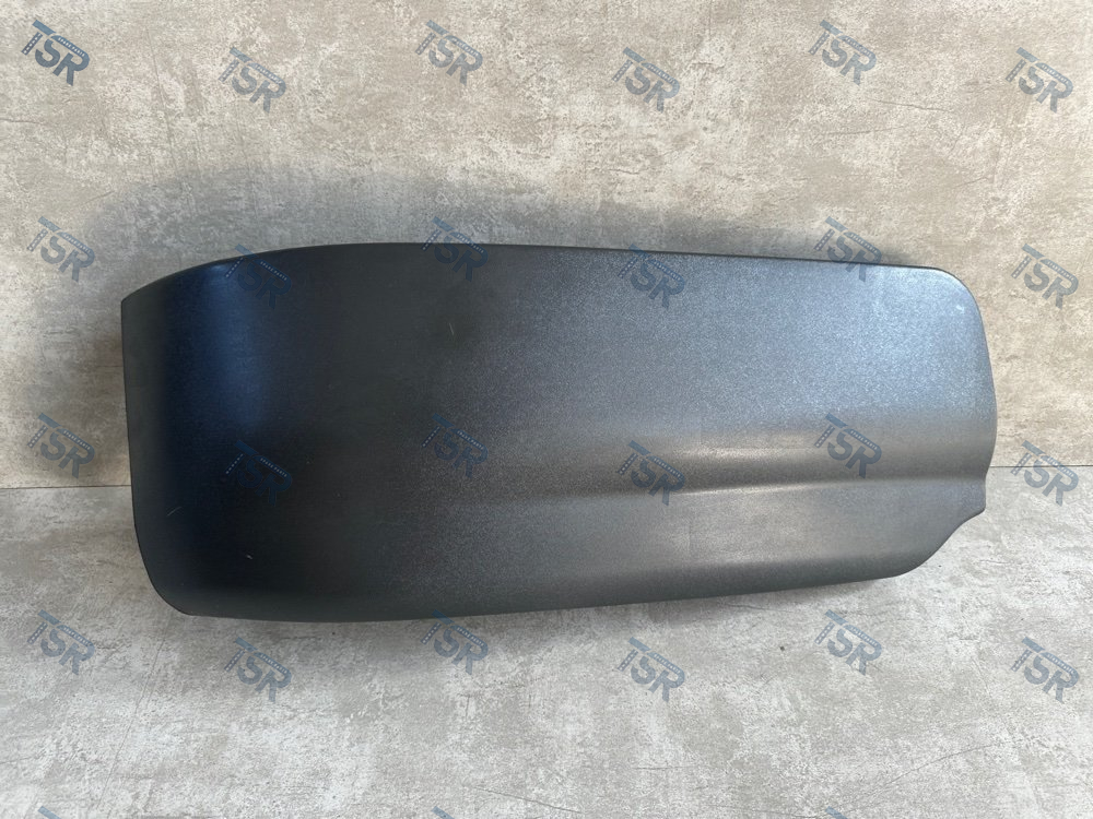 Накладка бампера правая