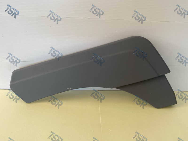 Крыло переднее правое