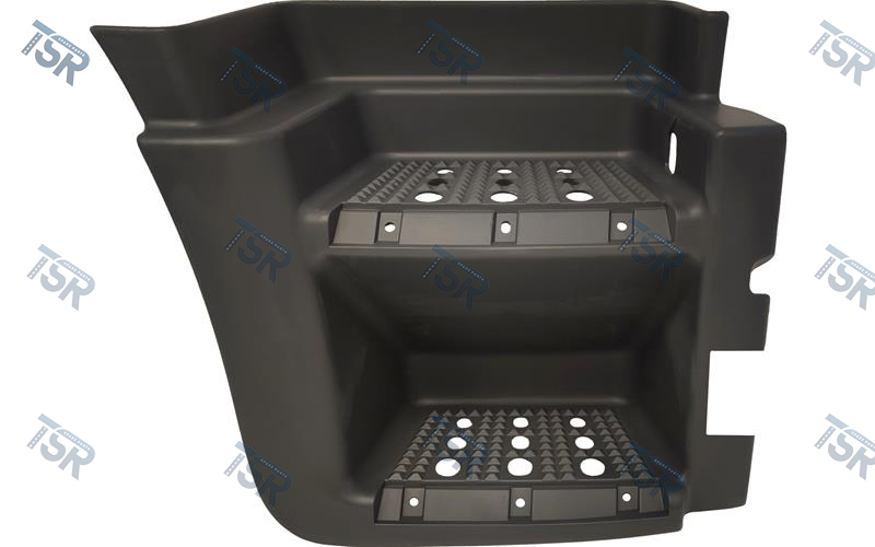 Подножка правая (вырез под стальной бампер) (STRALIS AS, STRALIS AT AD)