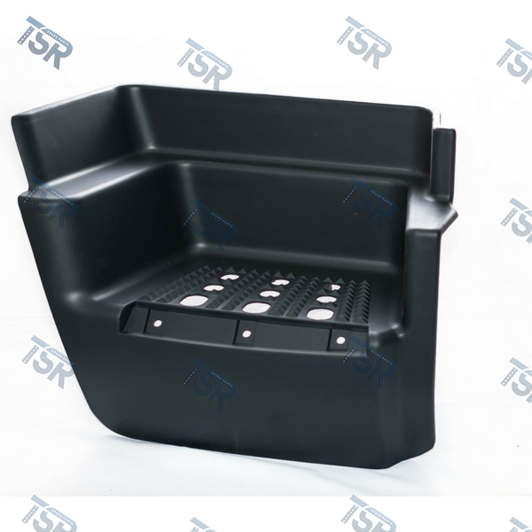 Подножка правая (9 точек крепления) (TRAKKER)