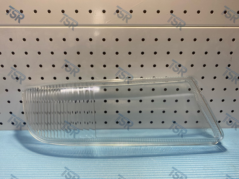 Стекло противотуманной фары правое