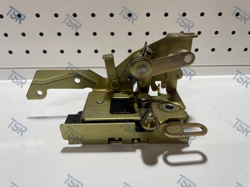 Замок двери левый