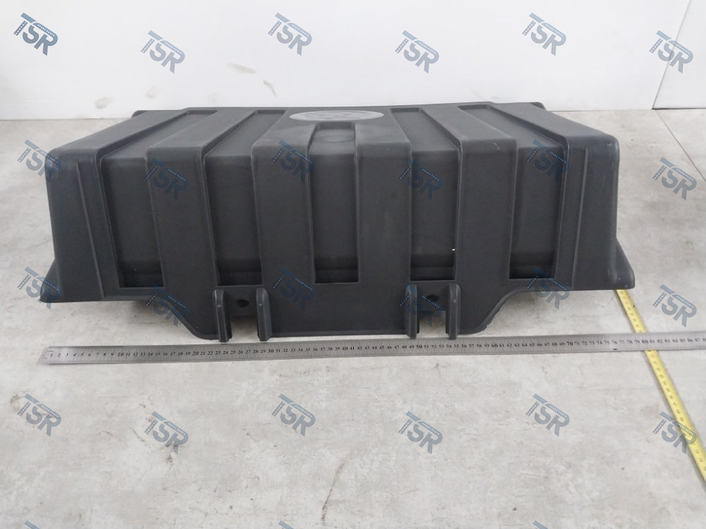 Крышка аккумуляторного ящика