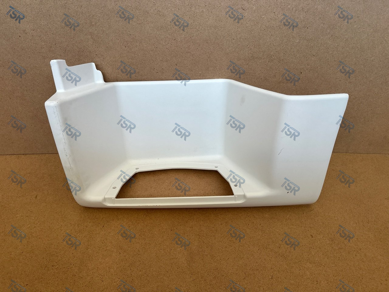 Корпус подножки левый