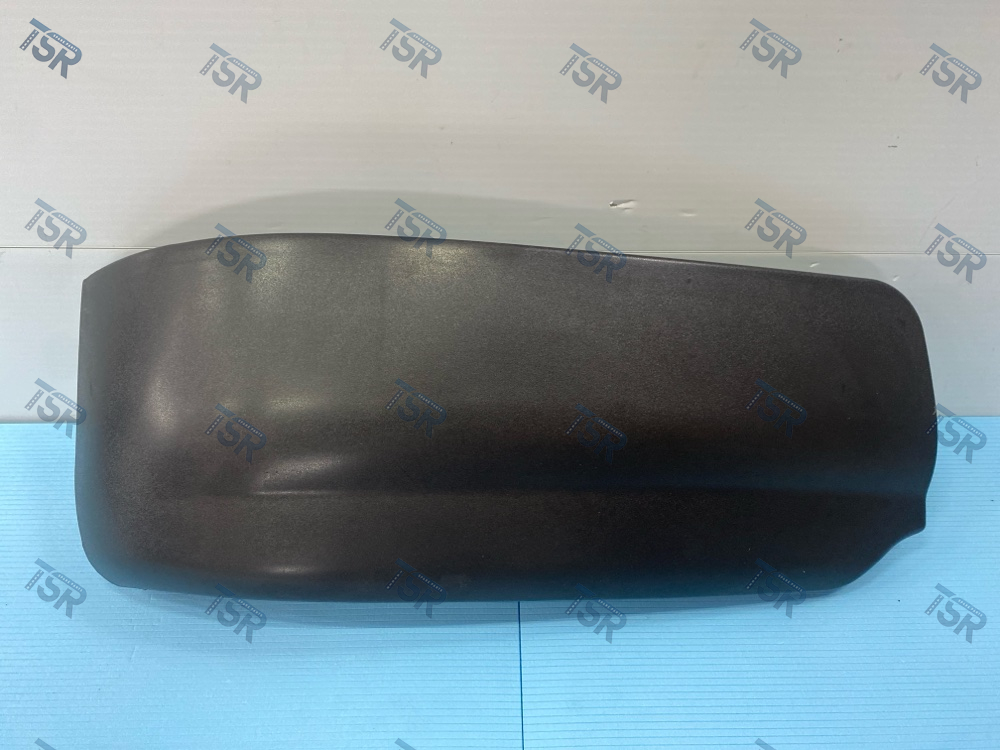 Накладка бампера правая (узкая кабина)