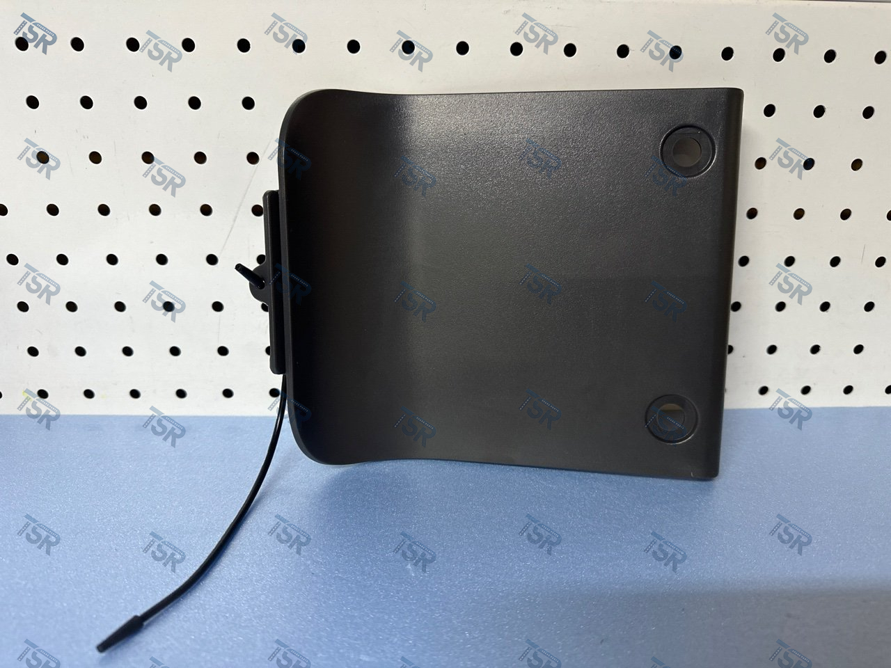 Лючек подножки