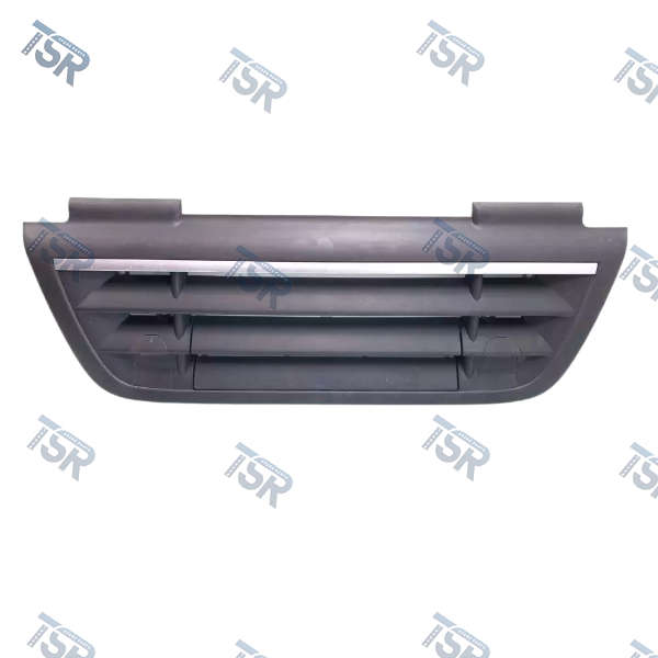 Передняя решётка (с серебристой окантовкой) (CF)