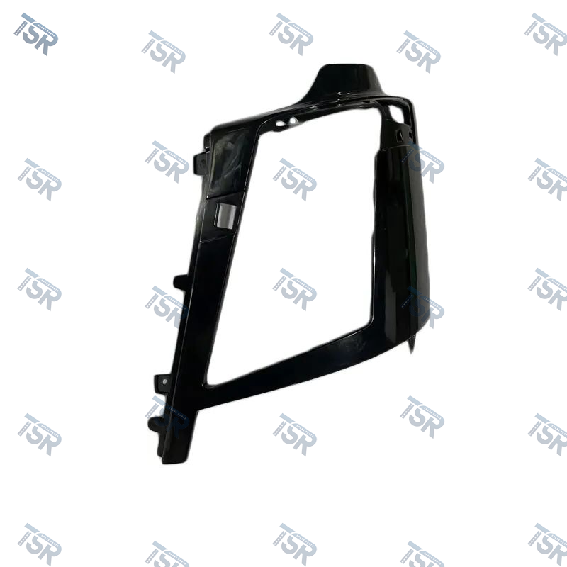 Панель фары правая (FM4)