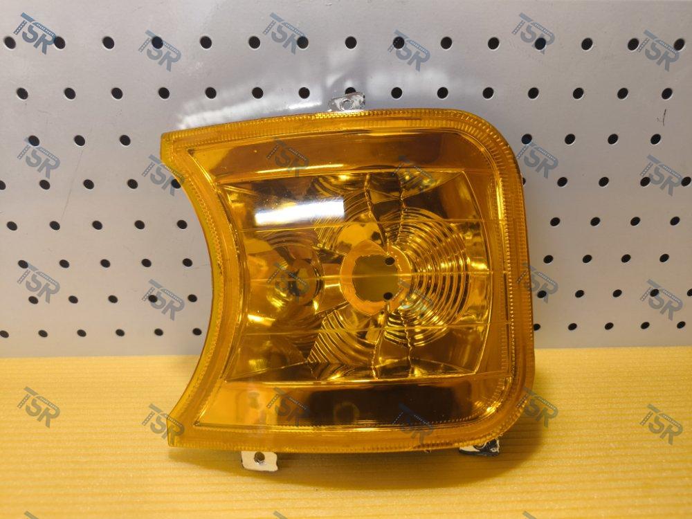 Фонарь поворота правый