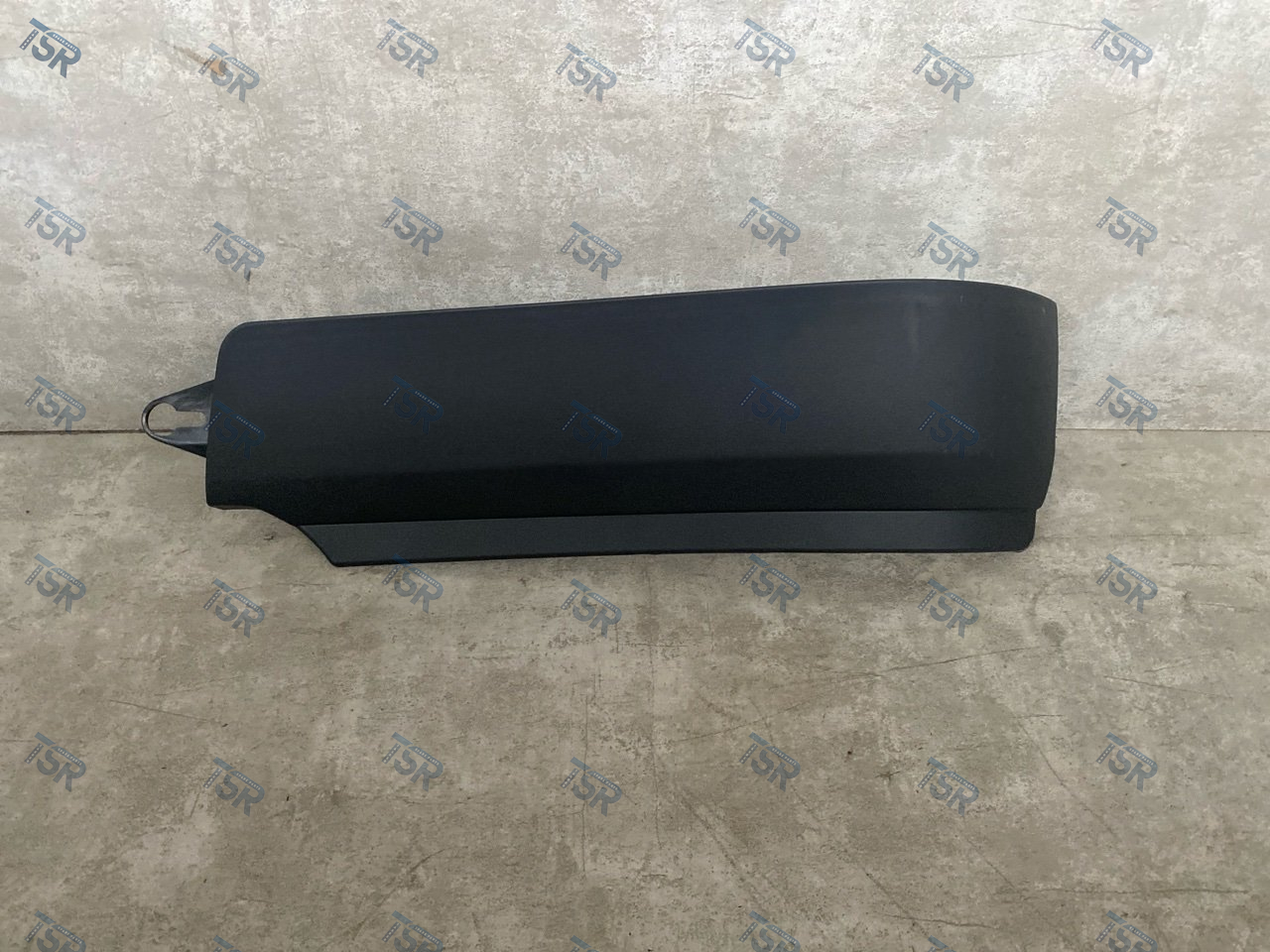 Спойлер левый