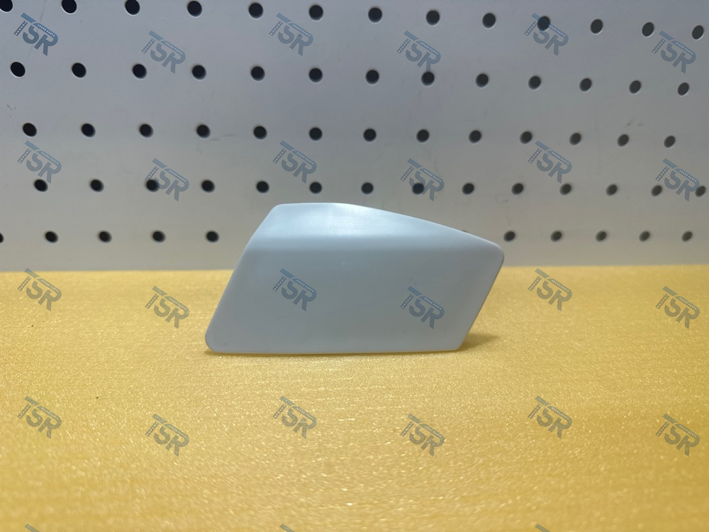 Крышка омывателя фары левая