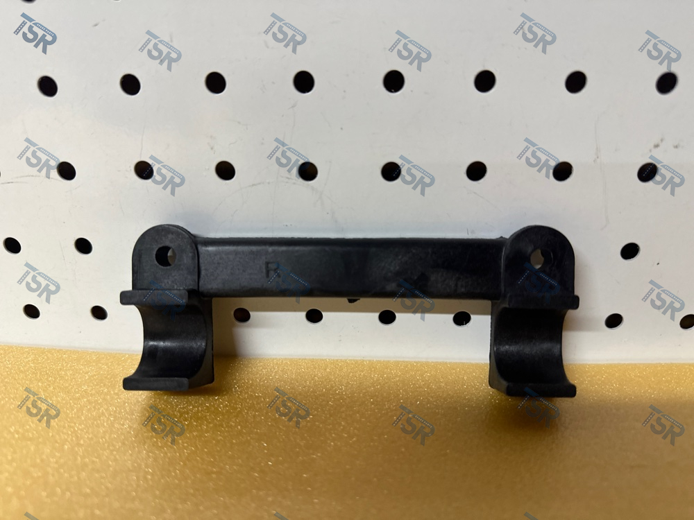 Кронштейн крепления противотуманной фары правый