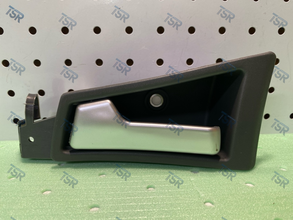 Ручка двери внутренняя левая