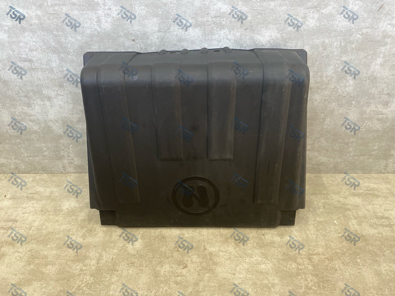 Крышка АКБ (узкая)