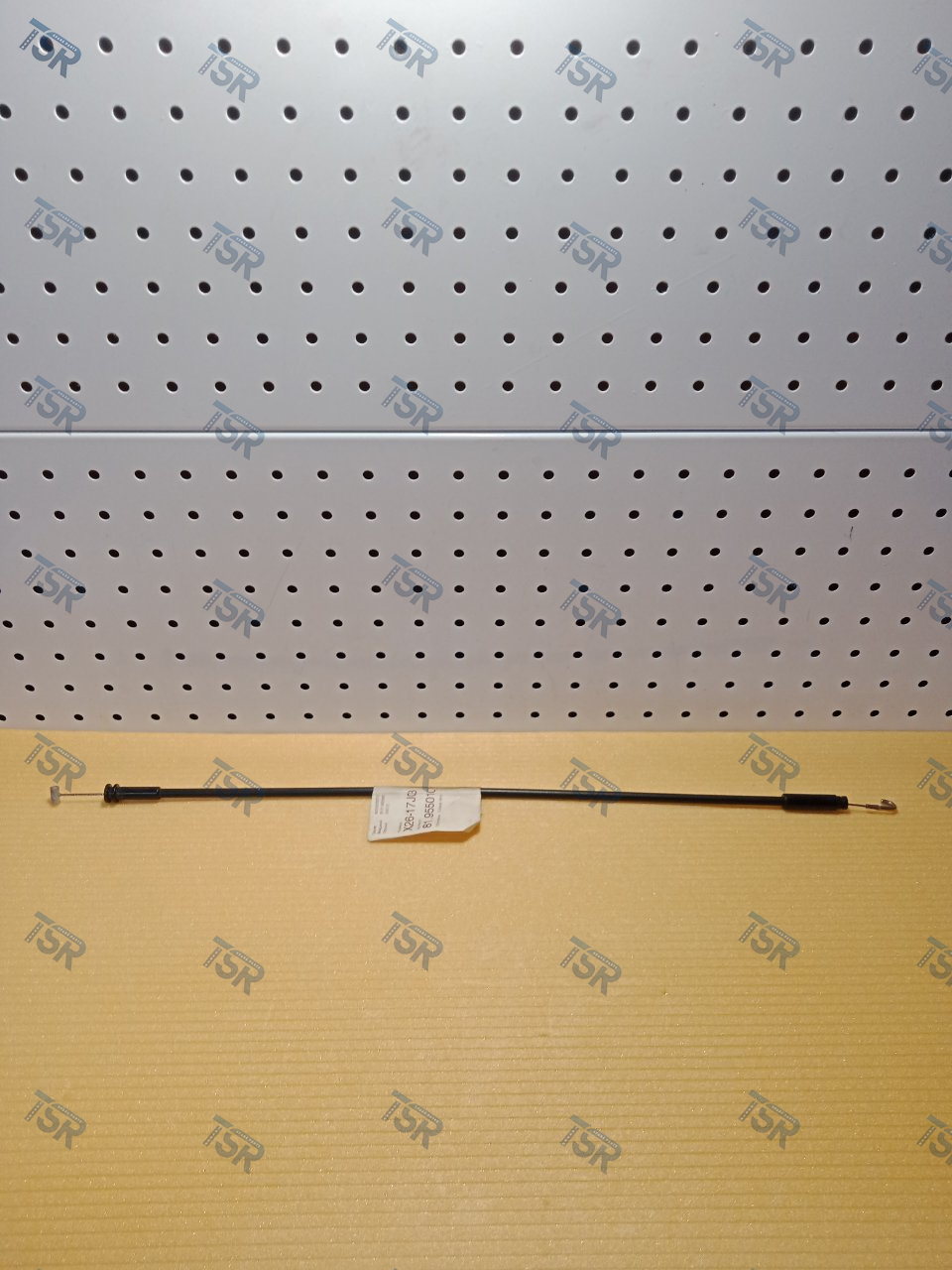 Тросик вещевого ящика