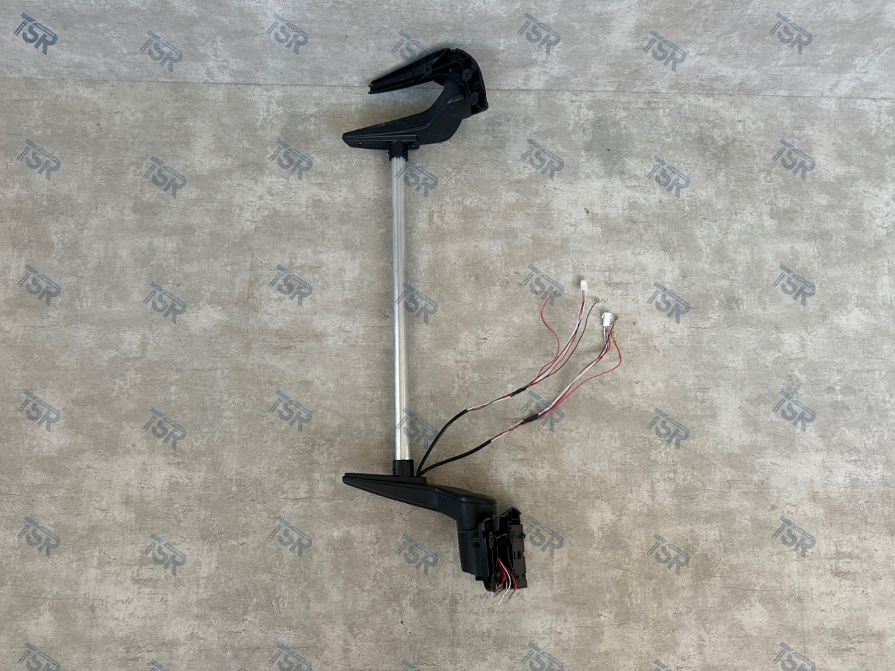 Кронштейн зеркала левый