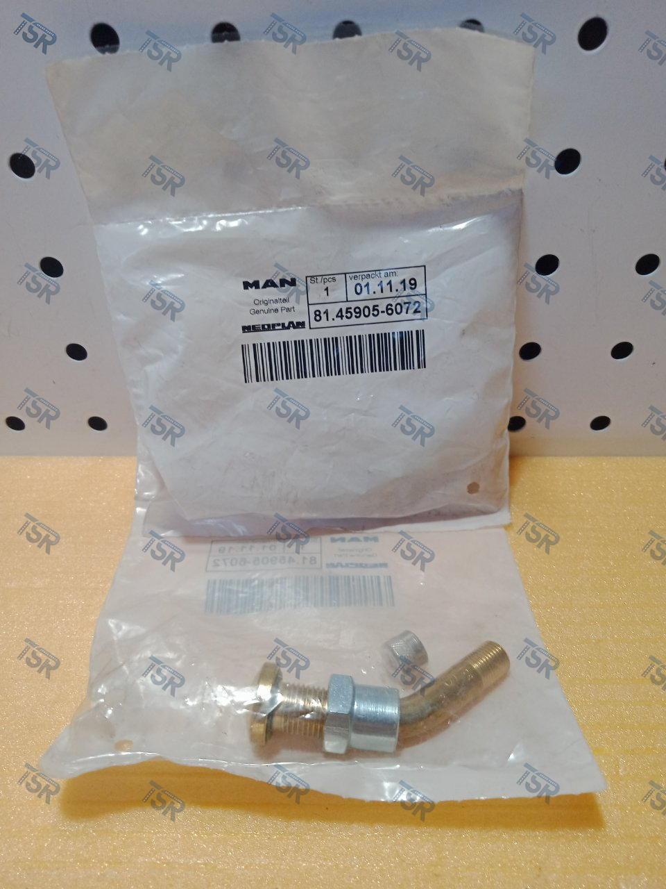 Вентиль колеса угловой