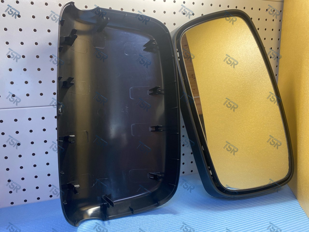 Зеркало заднего вида