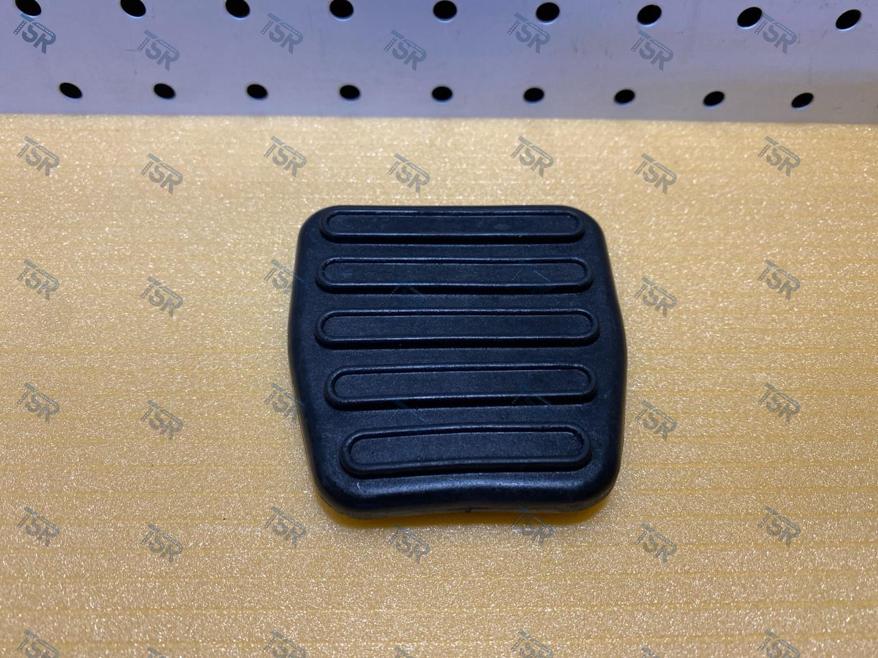 Накладка на педаль сцепления и тормоза