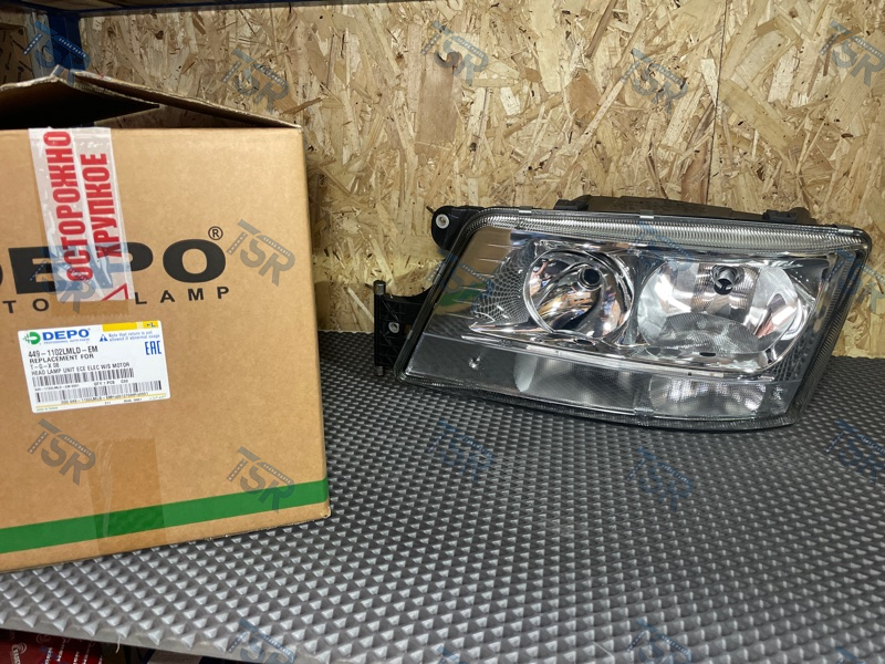 Фара головного фара левая