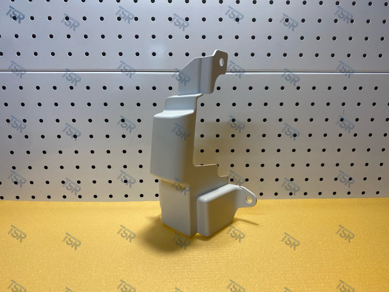 Кожух стойки двери левый