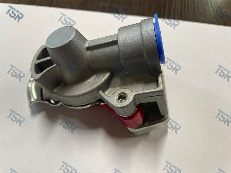 Головка соединительная тормозной системы прицепа 16мм красная с клапаном