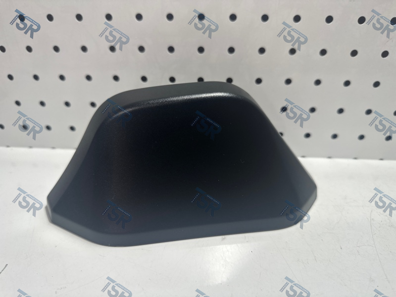 Крышка кронштейна зеркала правого верхняя