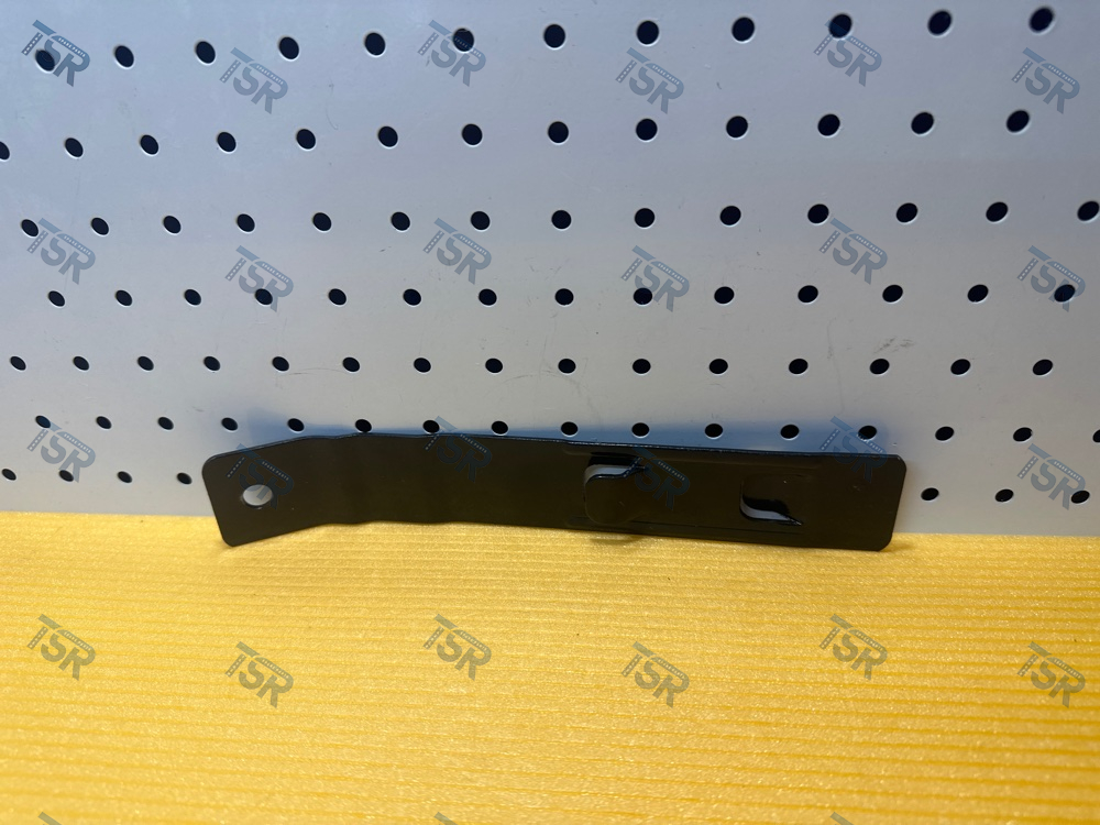 Кронштейн крепления крыла